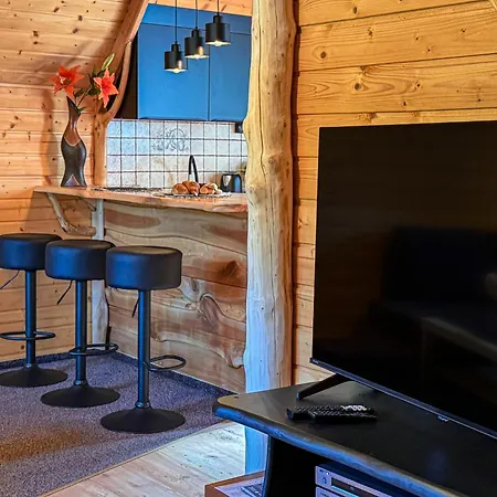 Dom wakacyjny Za Księżycem - Azyl Z Balią, Kominkiem I Prywatnym Ogrodem, *