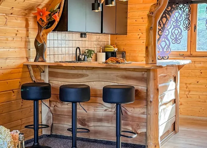 Za Ksiezycem - Azyl Z Balia, Kominkiem I Prywatnym Ogrodem, Prázdninový dům Ustroň