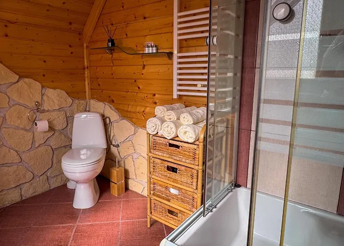 Prázdninový dům Za Ksiezycem - Azyl Z Balia, Kominkiem I Prywatnym Ogrodem,