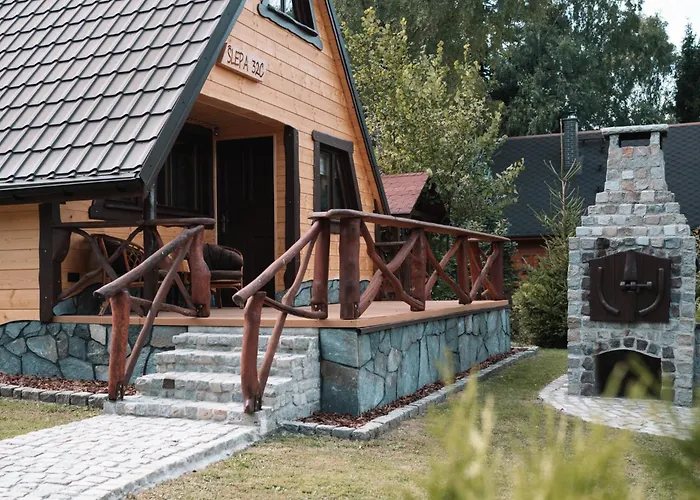 Prázdninový dům Za Ksiezycem - Azyl Z Balia, Kominkiem I Prywatnym Ogrodem,