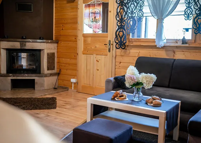 Prázdninový dům Za Ksiezycem - Azyl Z Balia, Kominkiem I Prywatnym Ogrodem, *