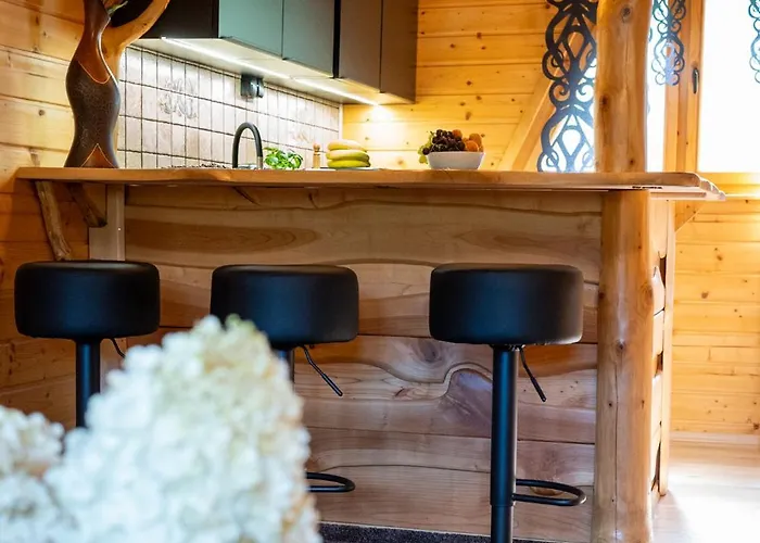 Prázdninový dům Za Ksiezycem - Azyl Z Balia, Kominkiem I Prywatnym Ogrodem, Ustroň